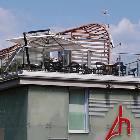 Happy Hotel Atelier Gardone Riviera Centro & Beach Exterior photo