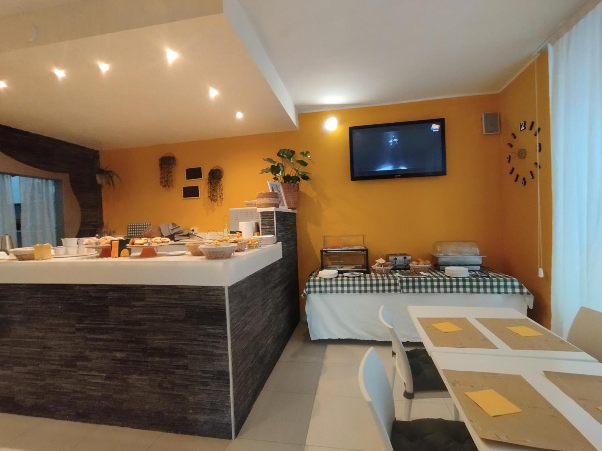 Happy Hotel Atelier Gardone Riviera Centro & Beach Exterior photo